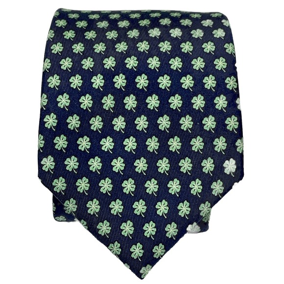 Vineyard Vines Martha's Vineyard 100% Silk Mens Neck Tie Navy 4 Leaf Clover - Picture 2 of 8